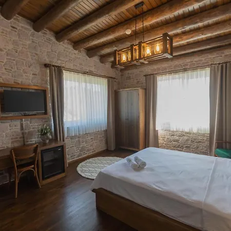 Leone Natural Hotel *